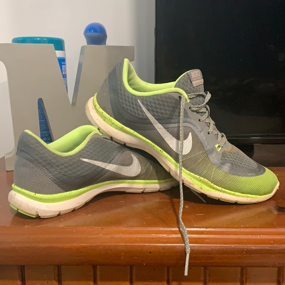 Women’s Nike Size 7.5